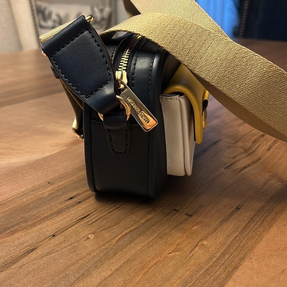 Michael Kors Bradshaw crossbody bag in Yellow, blue and white - Picture 3 of 9